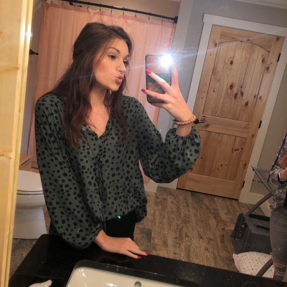 Meet your Posher, Emma - Picture 1 of 1